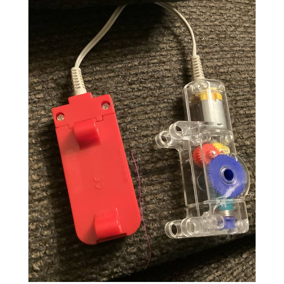 1 Knex Tethered Motor Pack Short 6 Inch Cord Power Pack - K'nex Replacement Part - Picture 1 of 2